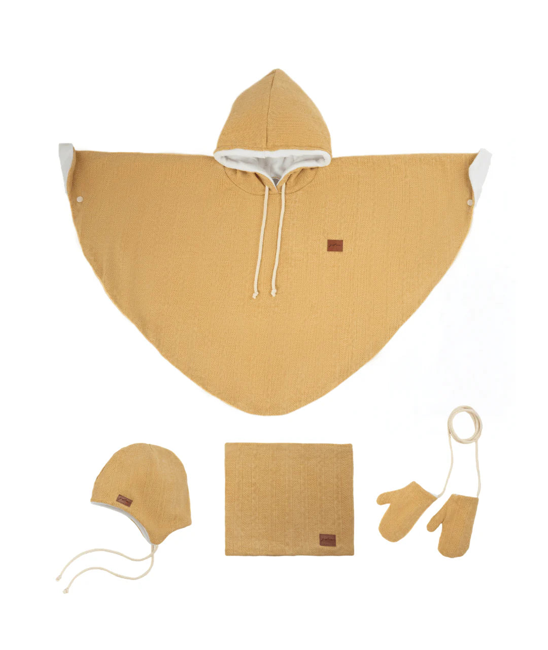 Poncho and accessories without pompom