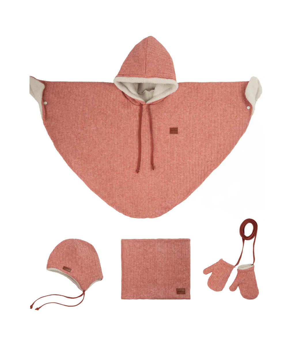 Poncho and accessories without pompom